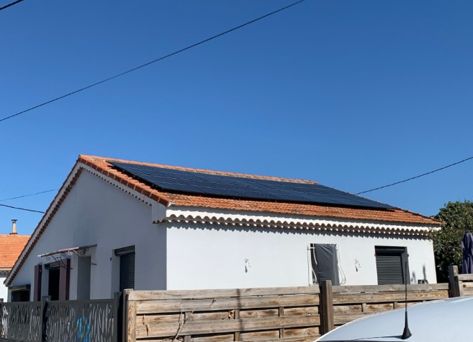 Projet d'installation photovoltaïque en autoconsommation avec revente de surplus de 6 kWc à Marignane, près de Châteauneuf-les-Martigues