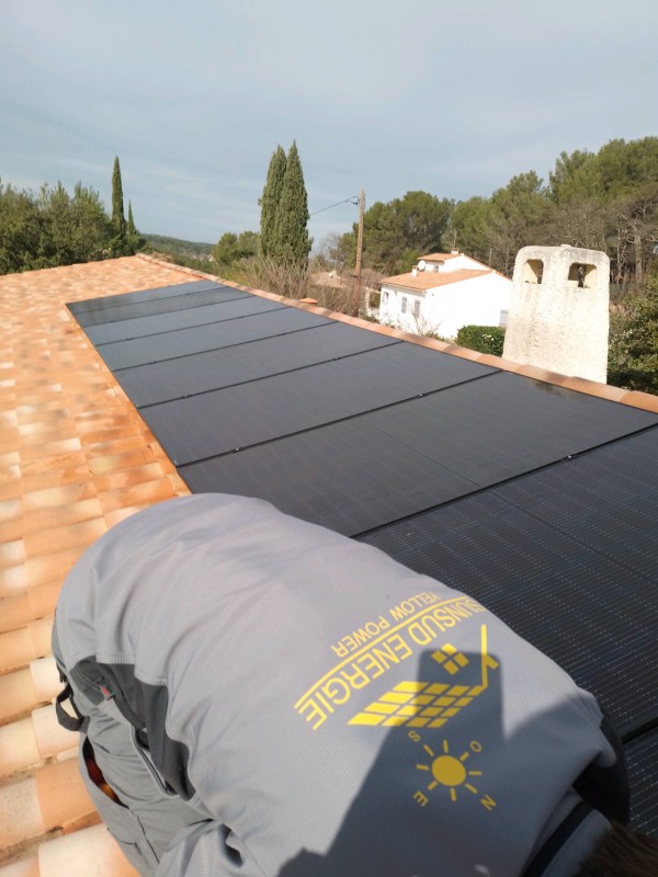 SAV photovoltaïque sur un onduleur centrale a Rognac près de Vitrolles